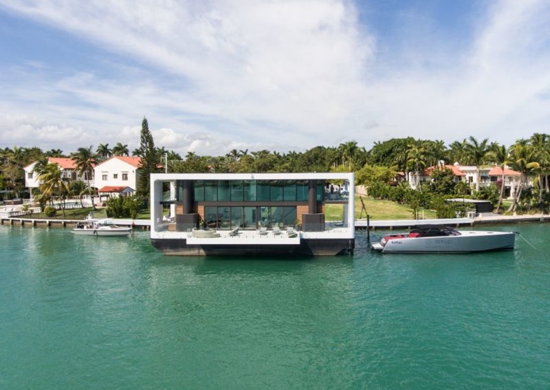 Arkup luxury floating home 800x567