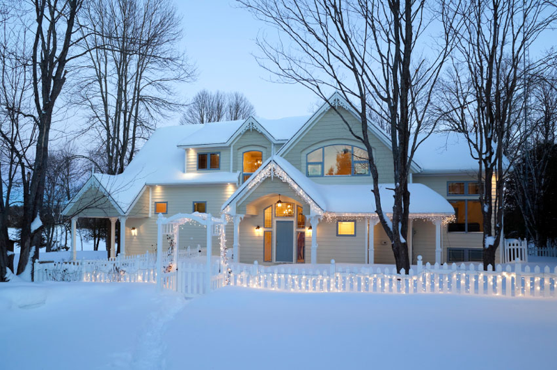 house in winter2